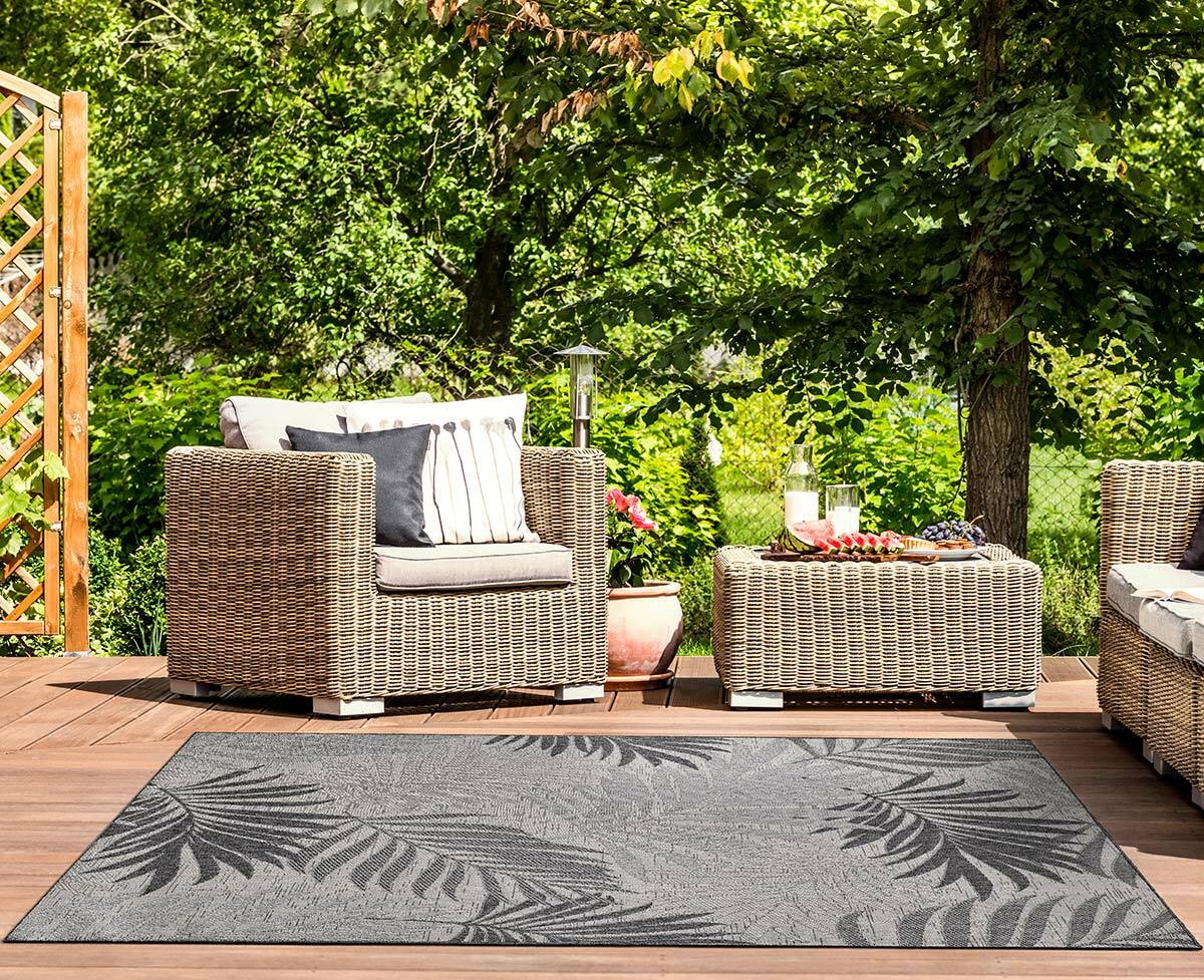 Foggy Fronds Indoor/Outdoor Rug Collection