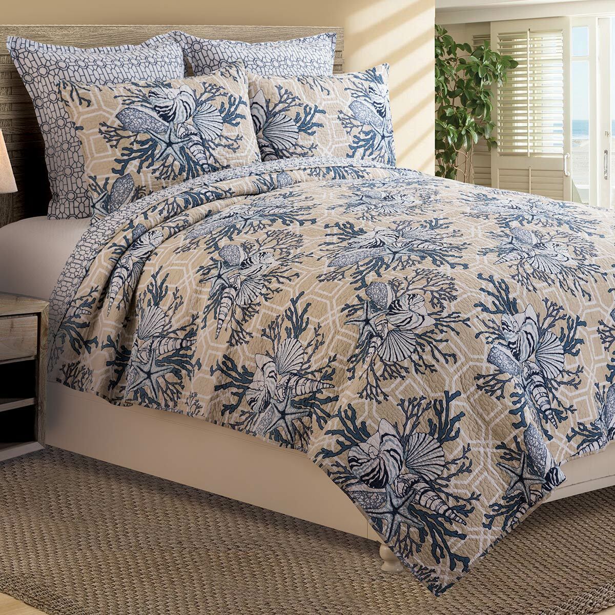 Blue Beach Shells Quilt Bedding Collection