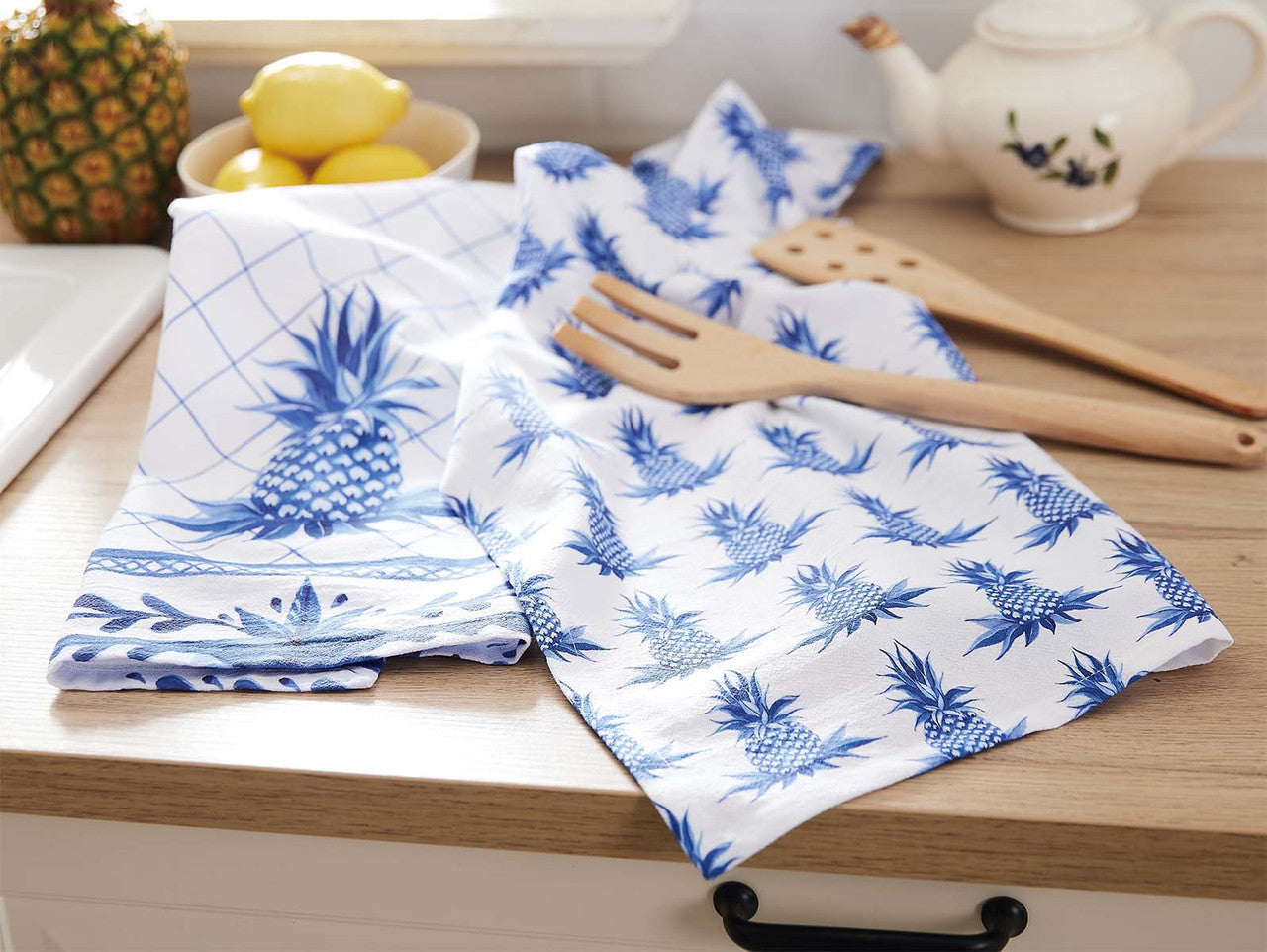 Tropical Pineapple Kitchen Towels - Set of 4