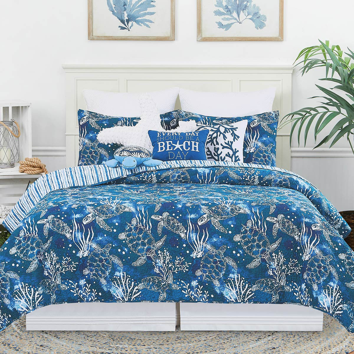Turtle Cove Quilt Bed Set - Full/Queen- SALE