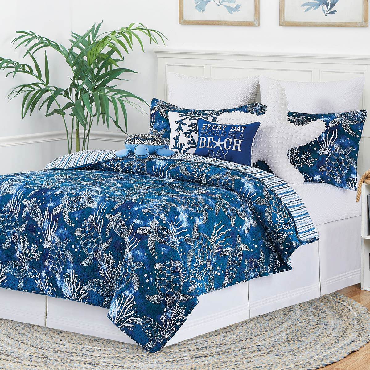 Turtle Cove Quilt Bed Set - King