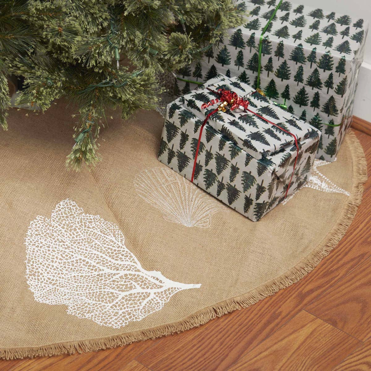 Seaside Elegance Tree Skirt
