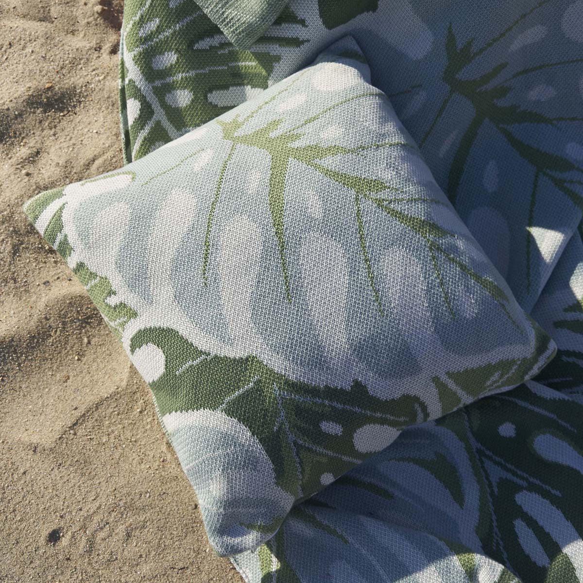 Beachy Botanica Knit Pillow
