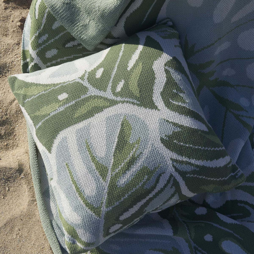Beachy Botanica Knit Pillow