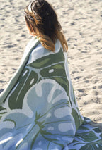 Beachy Botanica Throw