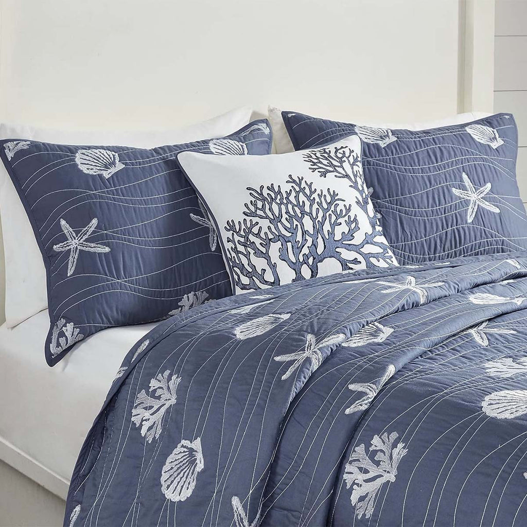 Coastal Breeze Reversible Quilt Set - Full/Queen