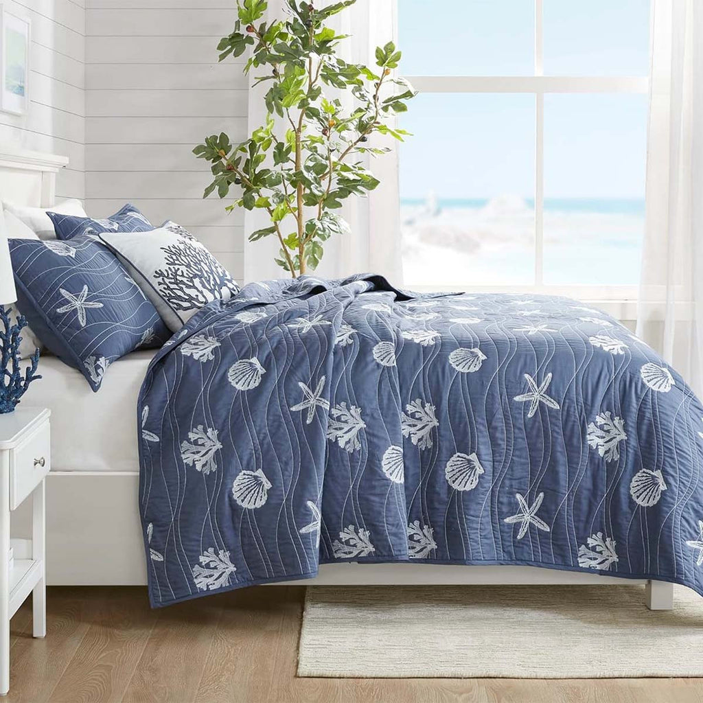 Coastal Breeze Reversible Quilt Set - King/Cal King