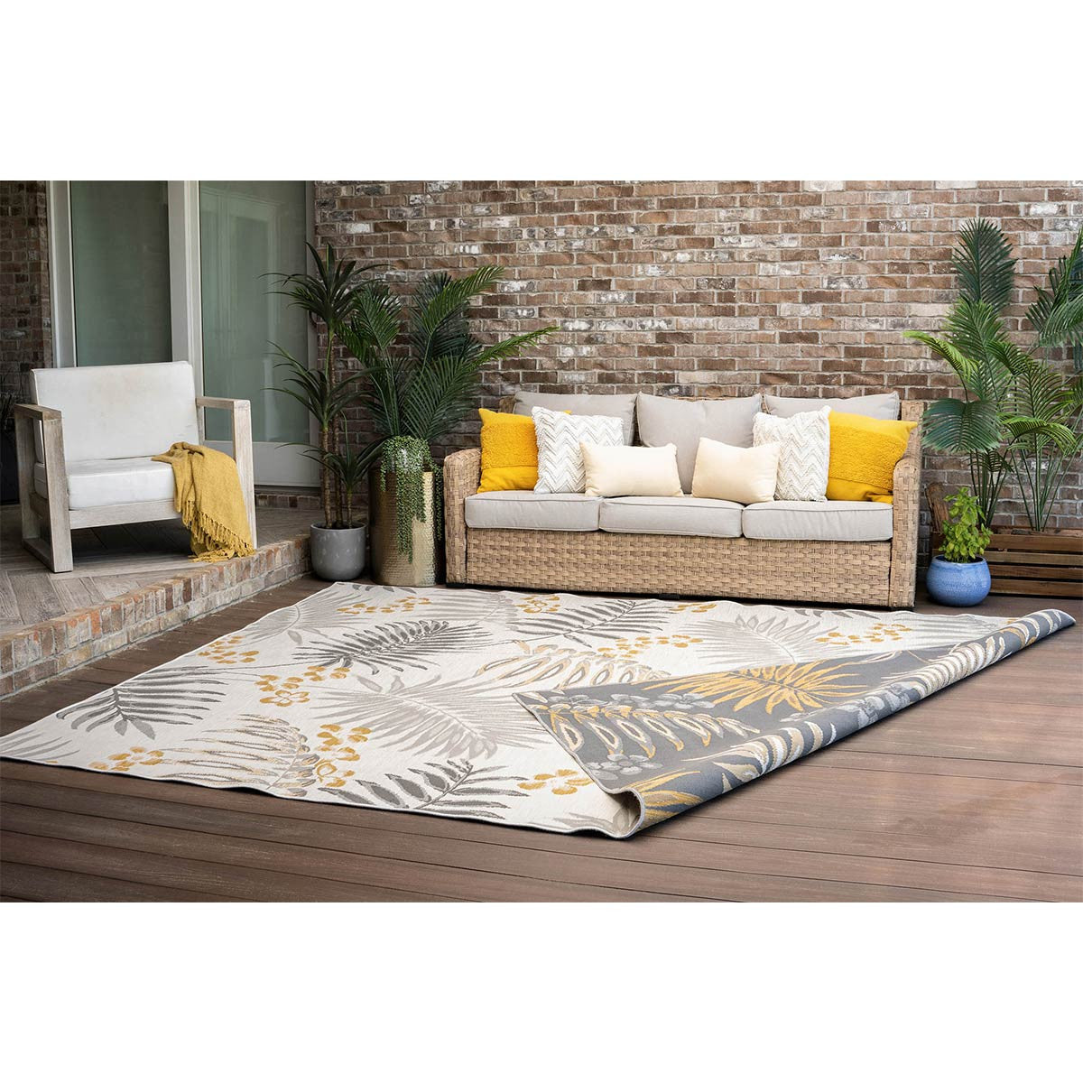 Palm Island Gray & Gold Rug Collection