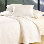White Shell Matelasse Quilt - Full/Queen