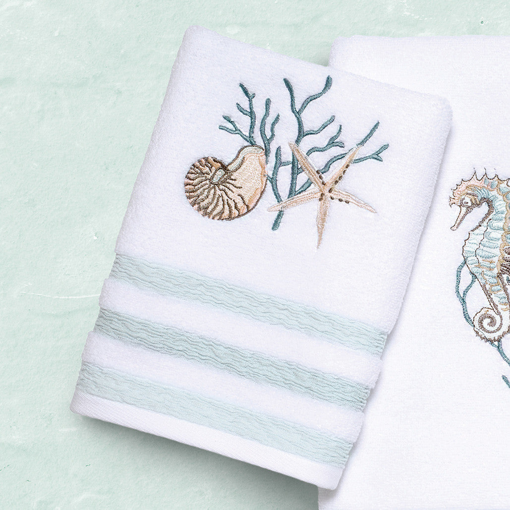 Bella Coastal Decor Catalina Dreams Hand Towel