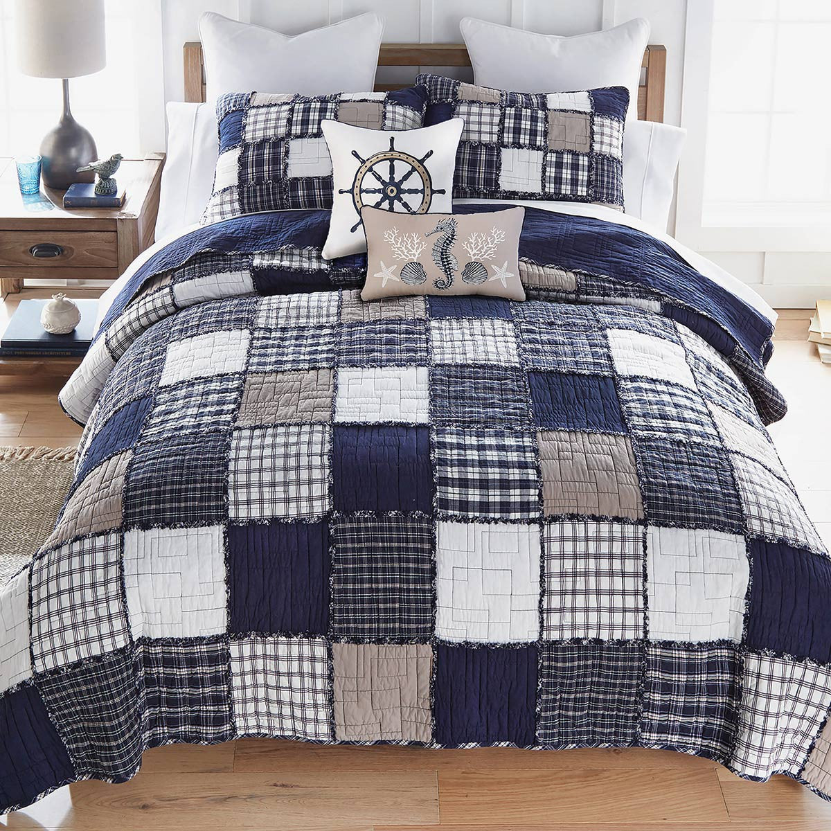 Seaside Patches Quilt Bed Set - Queen