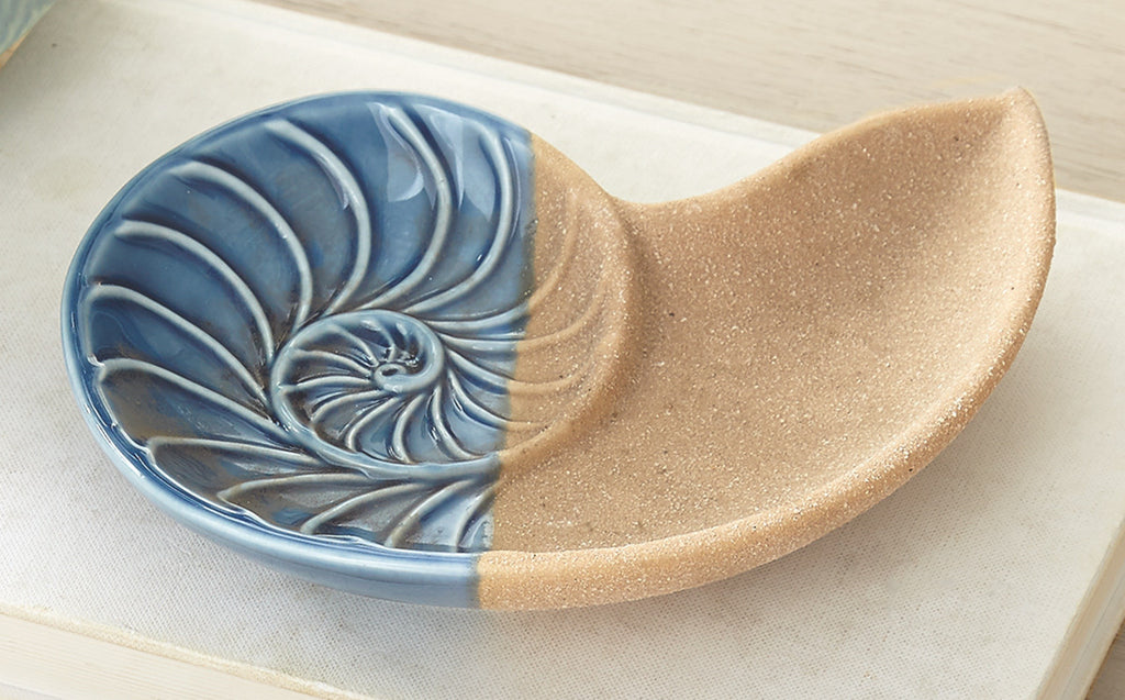 Shell Edge Rim Plates Ocean Edge Porcelain Shell Plate | Bella Coastal Decor