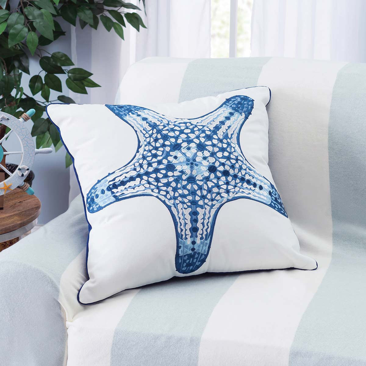 Aqua Starfish Indoor/Outdoor Pillow