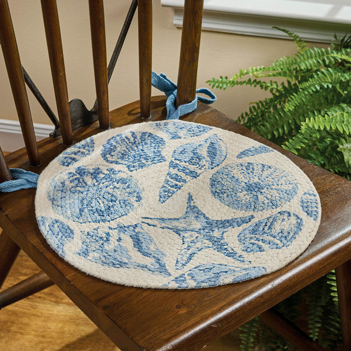 Seaside Shells Braided Chair Pad