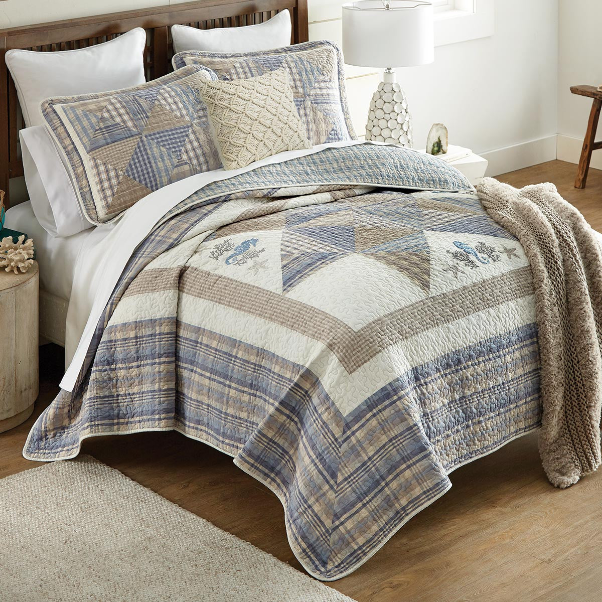 Seaside Harmony Quilt Bed Set - King