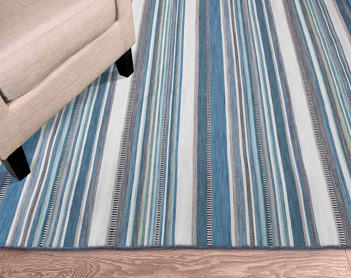 Seaside Serape Indoor/Outdoor Rug - 5 x 8