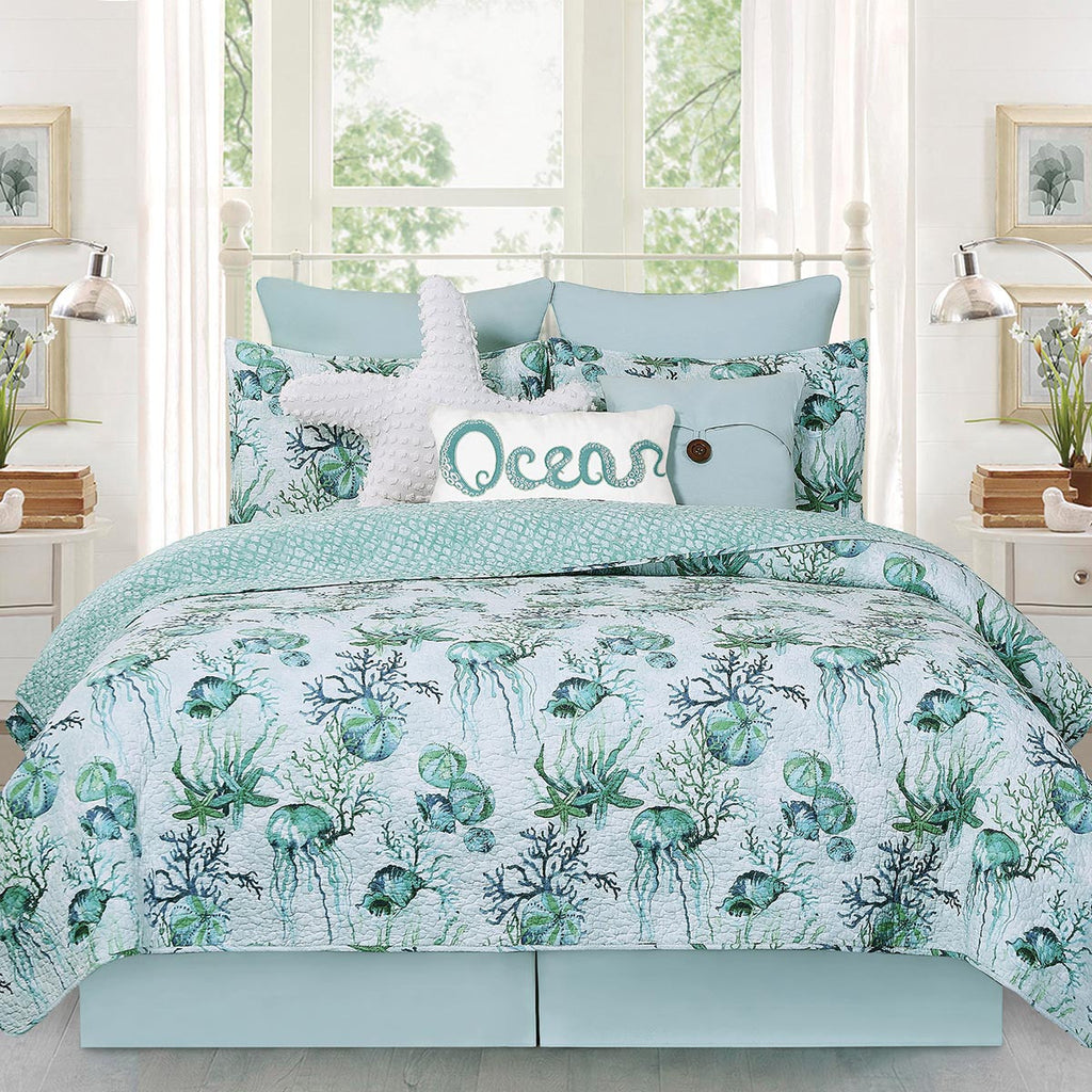 Aqua Bay Quilt Bedding Collection