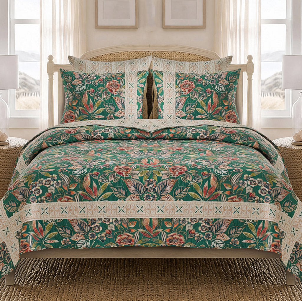 Vintage Palm Grove Quilt Bedding Collection