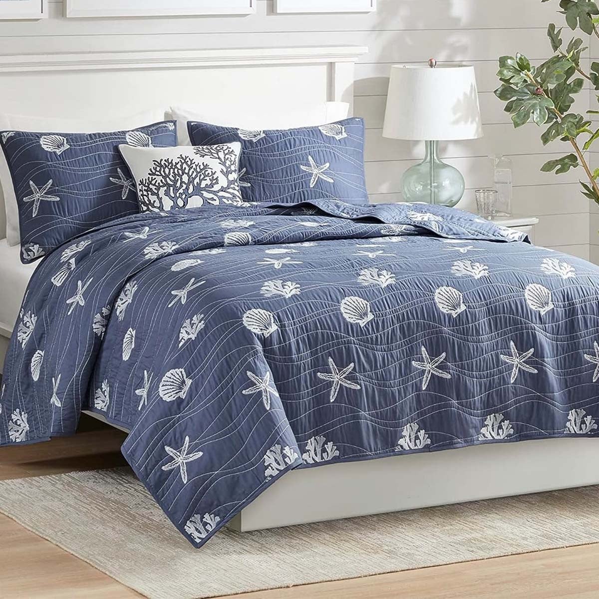 Coastal Breeze Reversible Quilt Set - Thumbnail 4