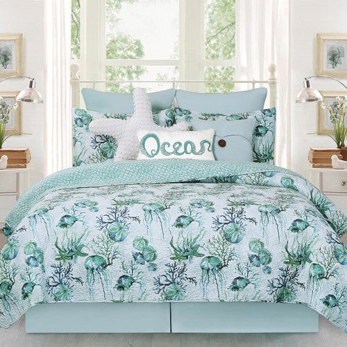 Aqua Bay Quilt Bedding Collection