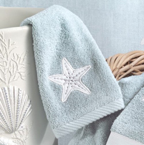 Bayside Seashells Fingertip Towel