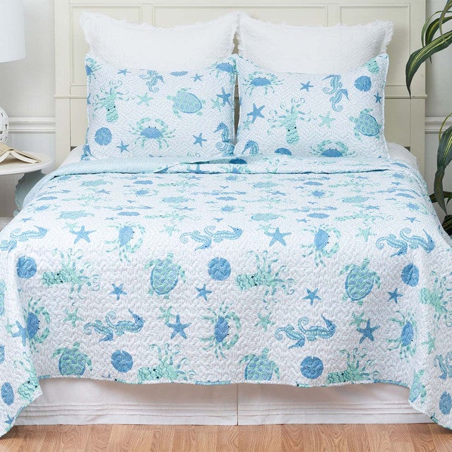 Underwater Wildlife Quilt Bedding Collection