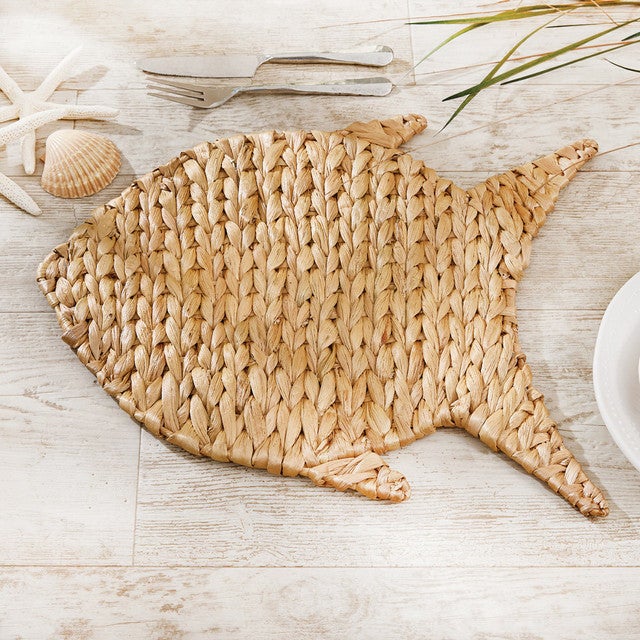 Woven Hyacinth Fish Charger